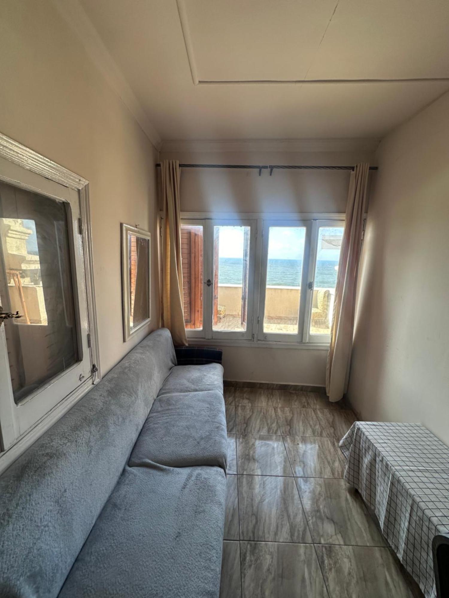 Haidar House A Private Rooms For Men Only At Shared Apartment غرف خاصه للرجال فقط Alexandria Bagian luar foto