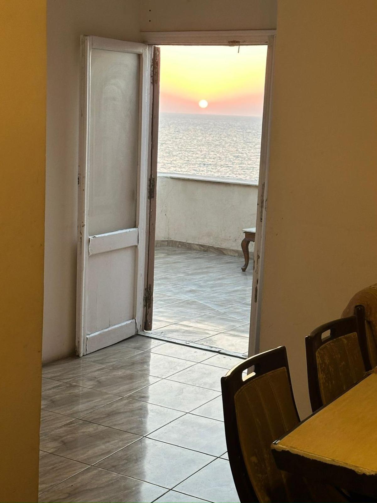 Haidar House A Private Rooms For Men Only At Shared Apartment غرف خاصه للرجال فقط Alexandria Bagian luar foto