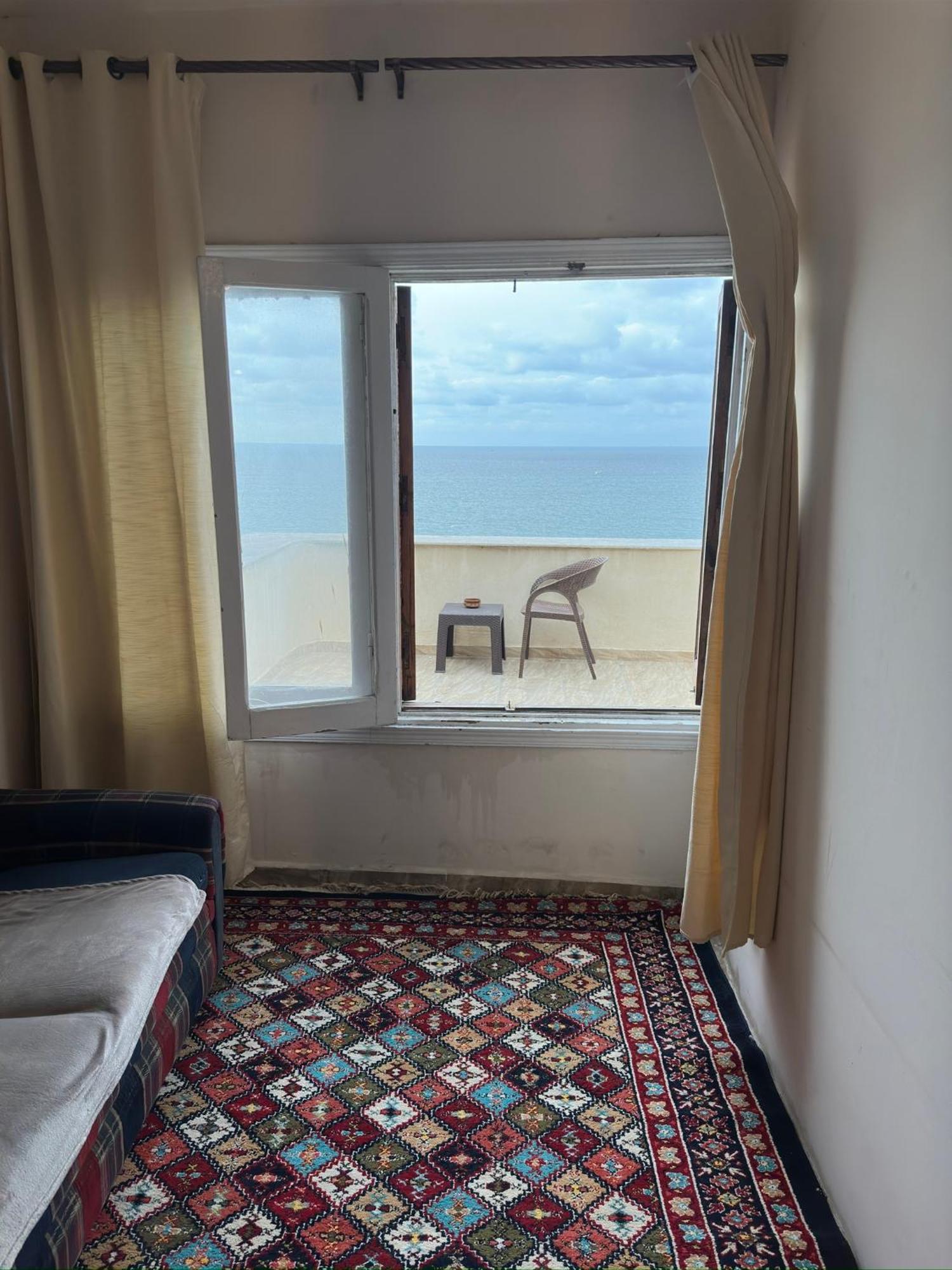 Haidar House A Private Rooms For Men Only At Shared Apartment غرف خاصه للرجال فقط Alexandria Bagian luar foto