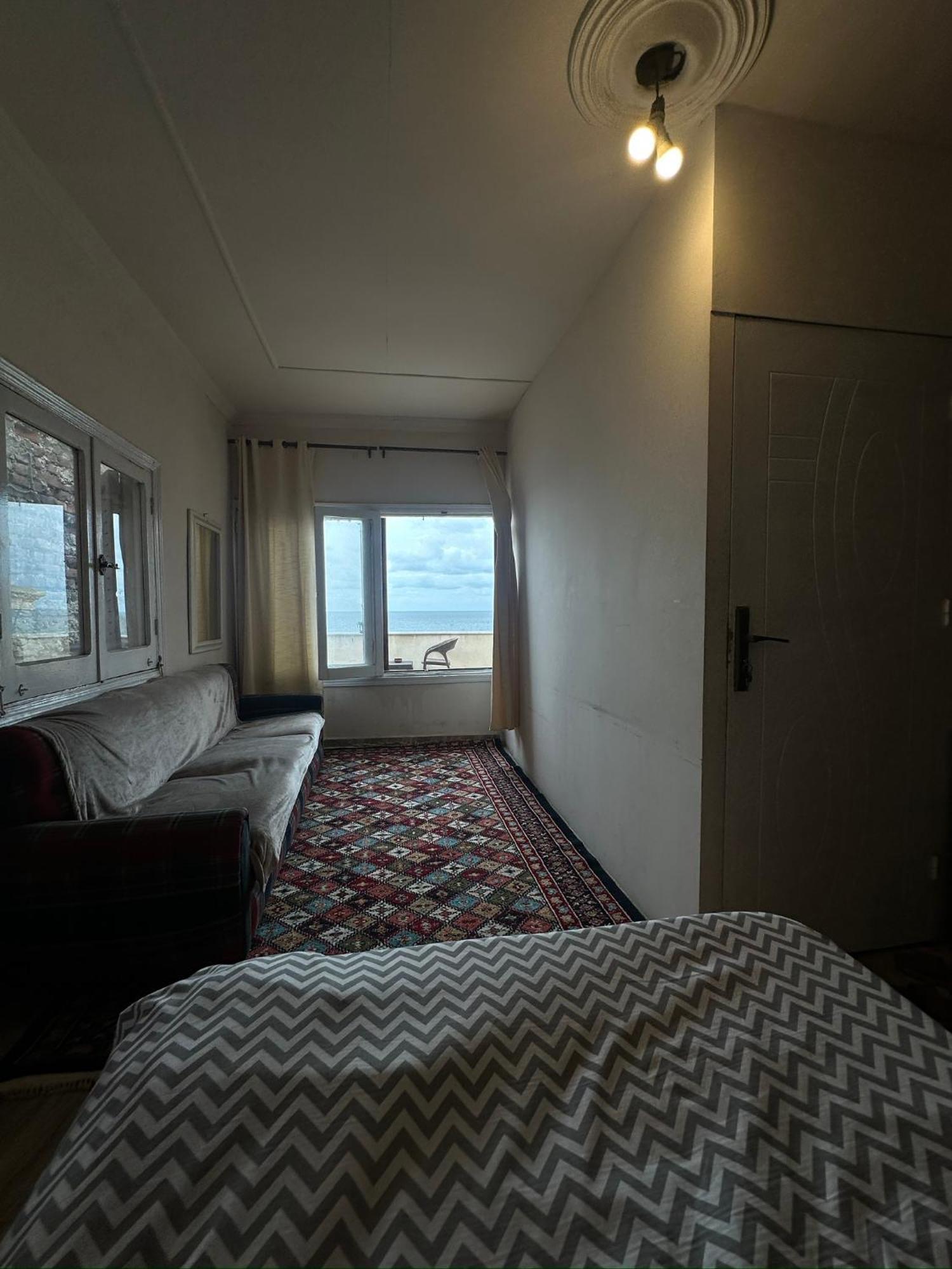 Haidar House A Private Rooms For Men Only At Shared Apartment غرف خاصه للرجال فقط Alexandria Bagian luar foto